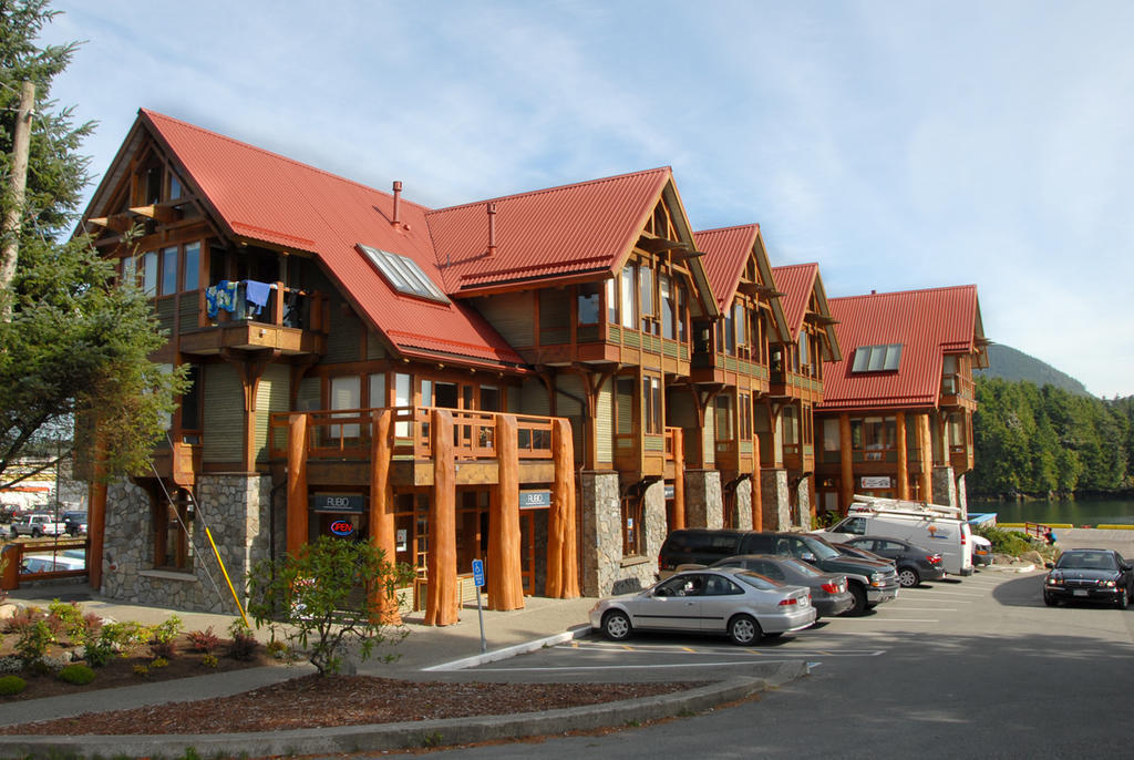 Whiskey Landing Lodge Ucluelet Exterior foto